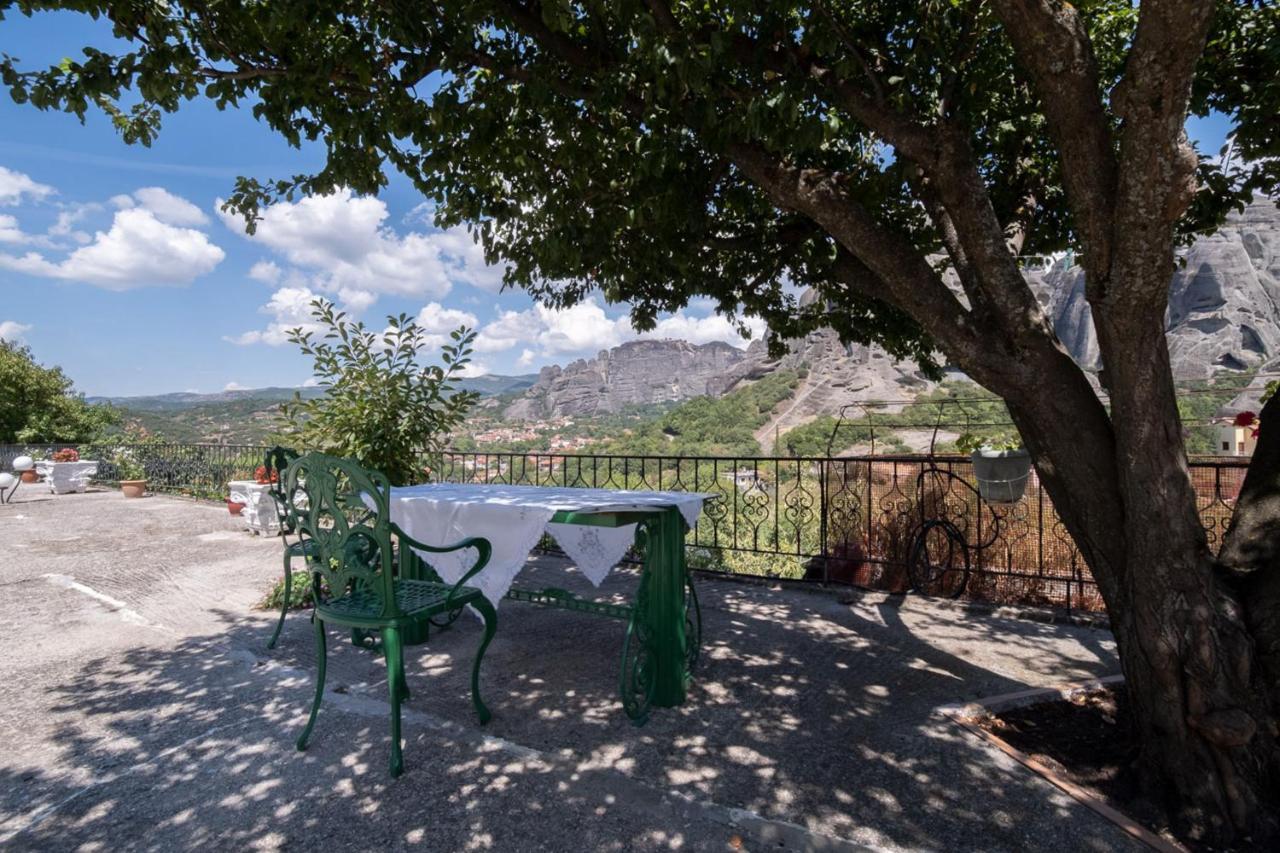 Majestic View Home Just Under Meteora Unesco Site Kalambaka Bagian luar foto