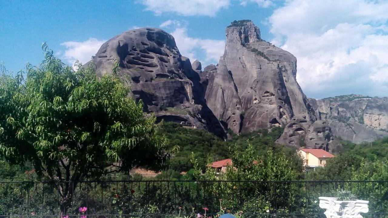 Majestic View Home Just Under Meteora Unesco Site Kalambaka Bagian luar foto