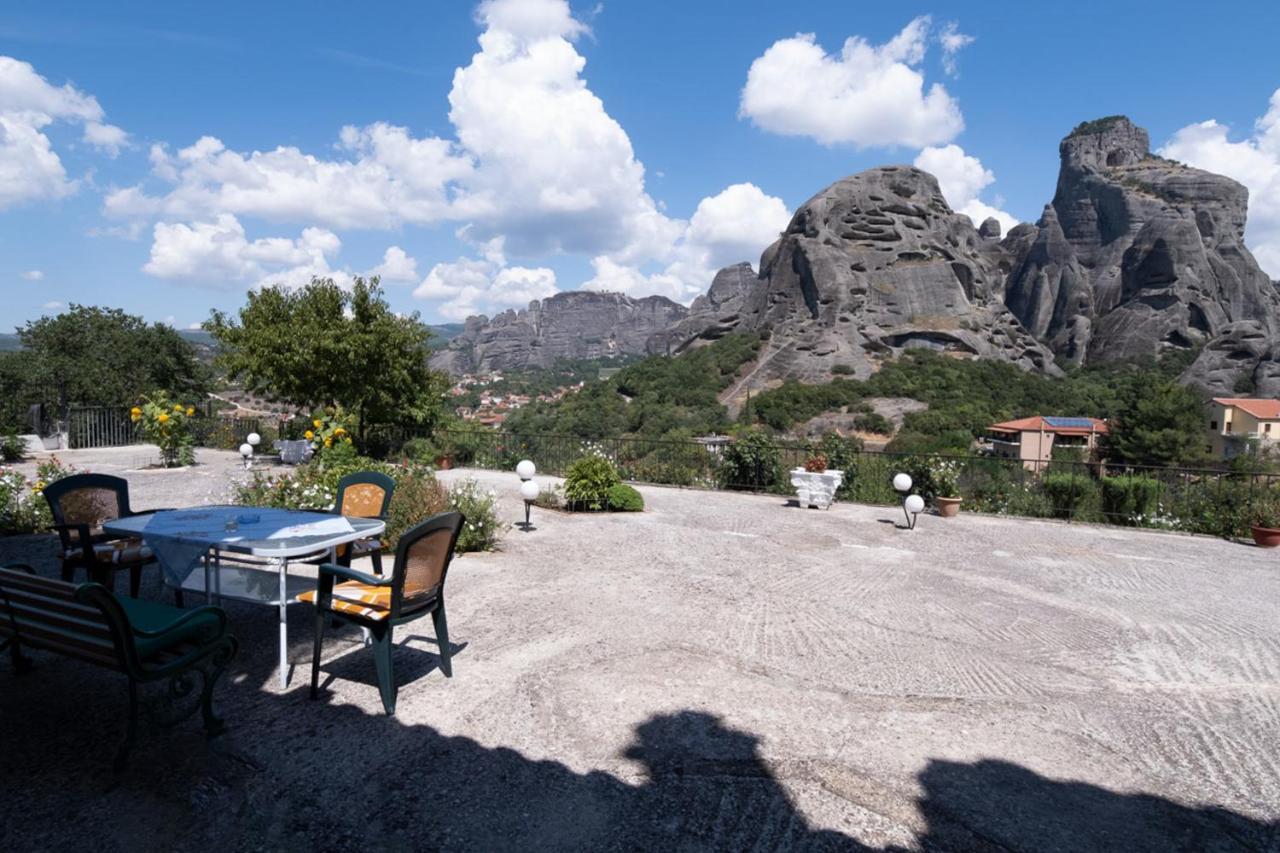 Majestic View Home Just Under Meteora Unesco Site Kalambaka Bagian luar foto