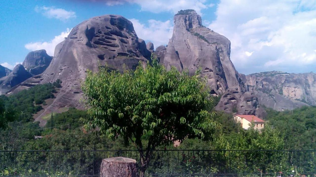 Majestic View Home Just Under Meteora Unesco Site Kalambaka Bagian luar foto