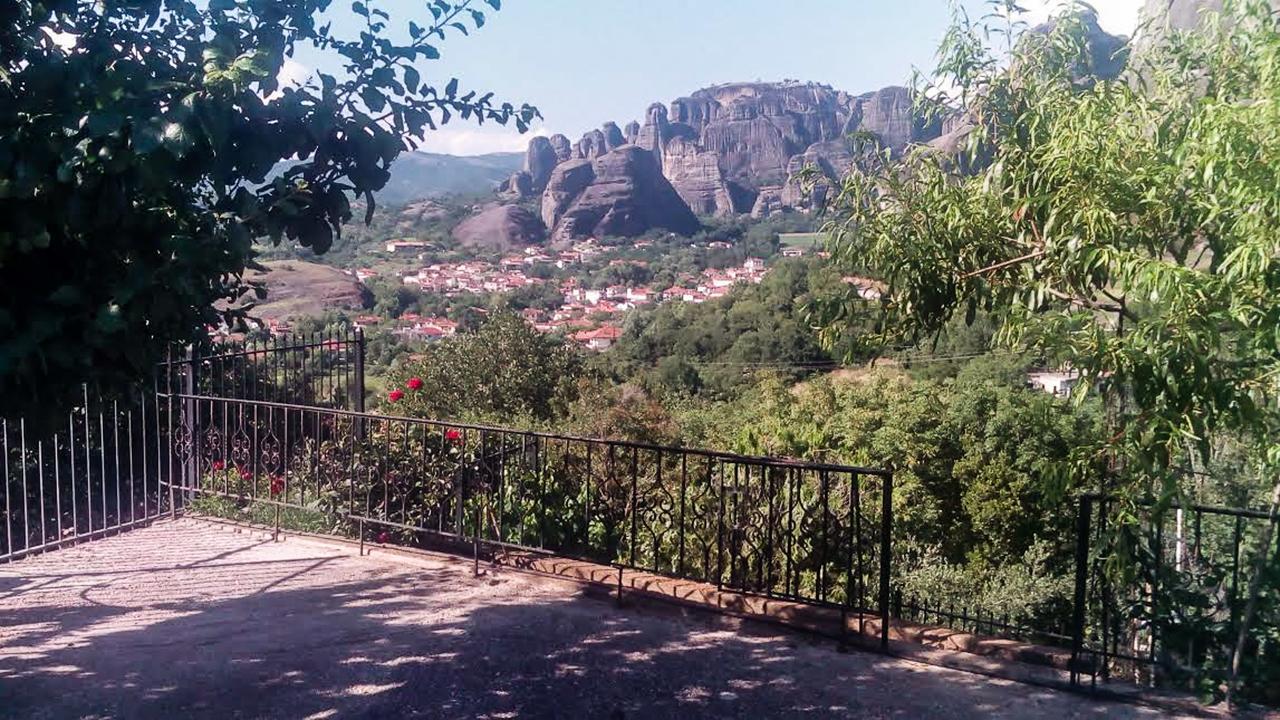 Majestic View Home Just Under Meteora Unesco Site Kalambaka Bagian luar foto